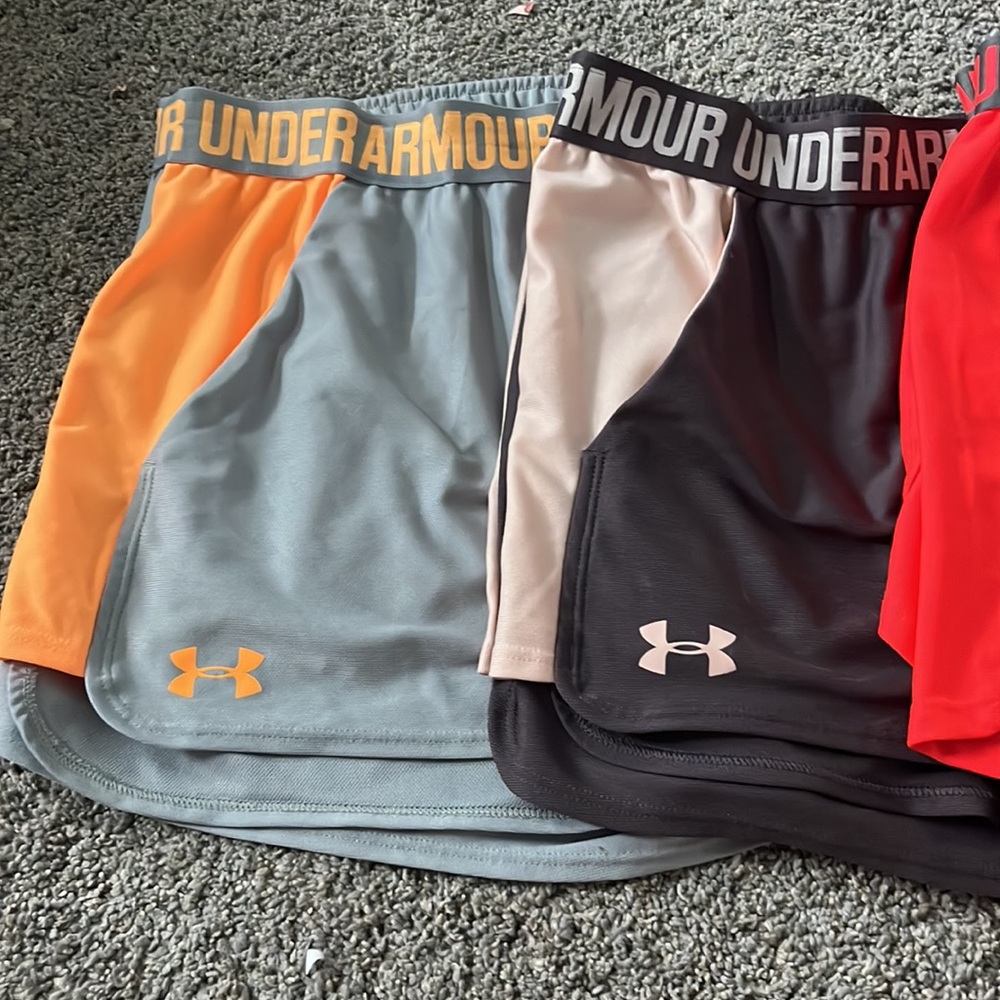 Women under Armour shorts lot of 4